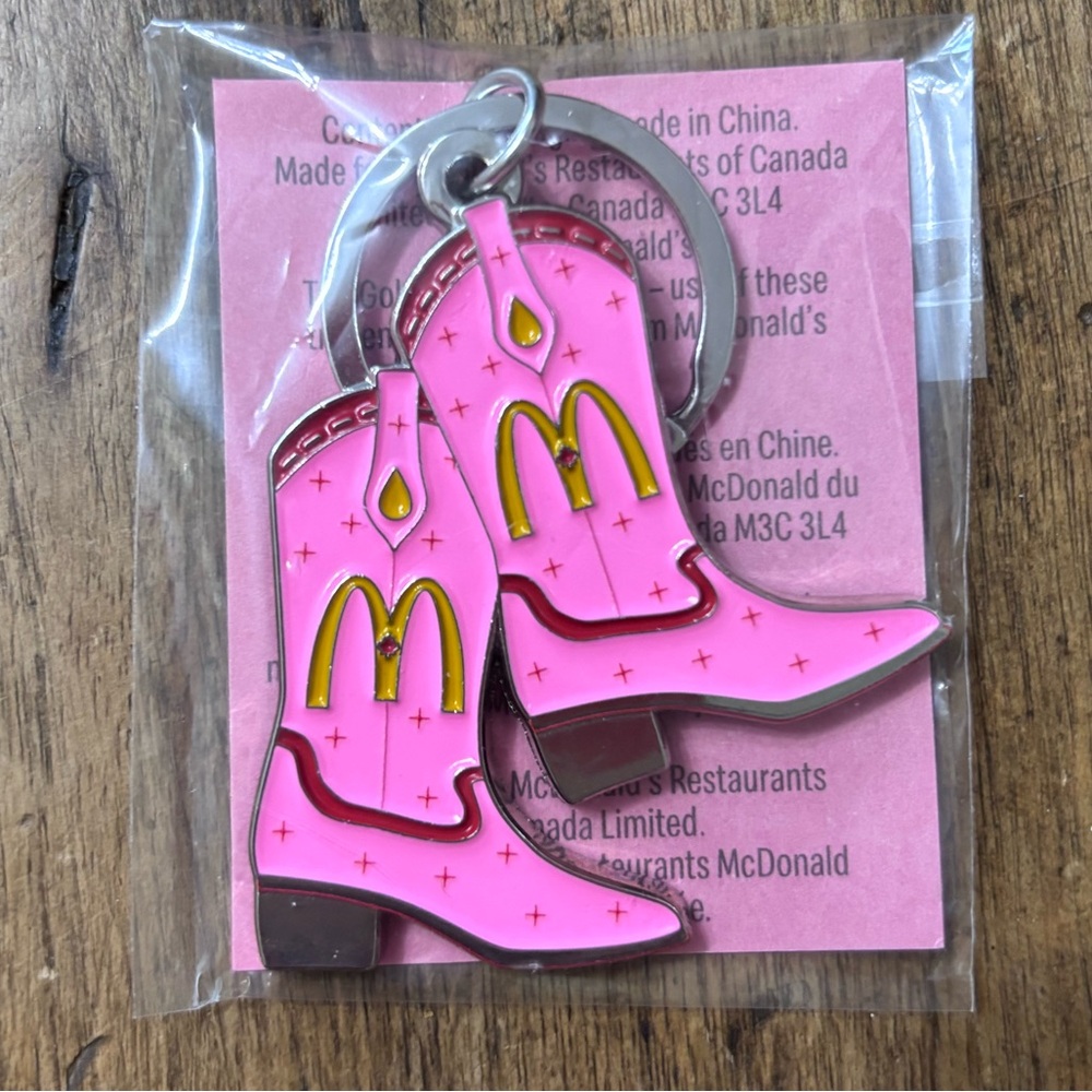 **3 for 20**   NIB Shania Twain + McDonald’s Key Chain